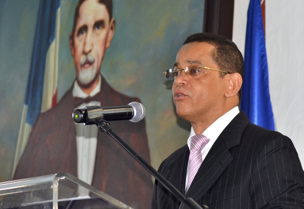 Senador Dr. José Rafel Vargas ofrece palabras en la clausura del año Bicentenario del Natalicio de Juan Pablo Duarte